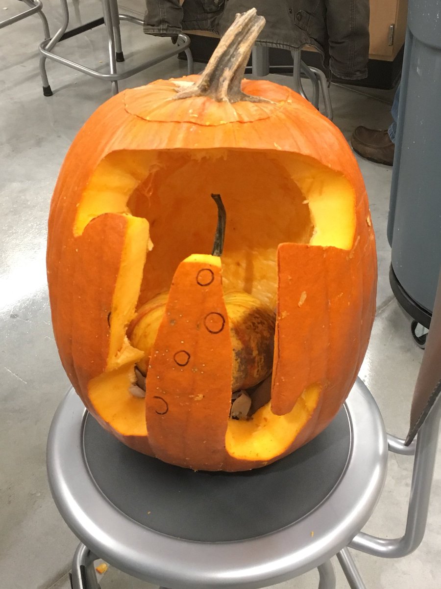 BaconBit15's tweet photo. It’s spoofy season at FFA 🤖👻🎃@StJoeFFA @KahreDaniel @jesslkeefer1 https://t.co/Bjv0Wq5AvM