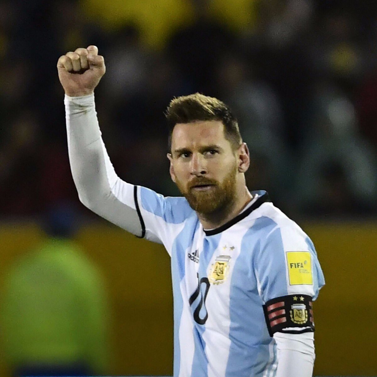LANACION's tweet photo. GIGANTE. https://t.co/8FQb34uzBh
