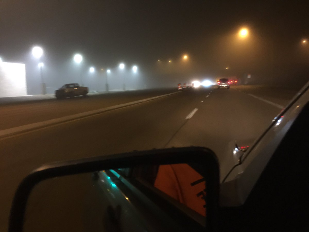 beckystorm_wx's tweet photo. Dear Mother Nature,
I'm going to need the surface temperature to cool down or warm higher than the dewpoint cause I can't drive 4 hrs in fog https://t.co/YffPNvpzfB