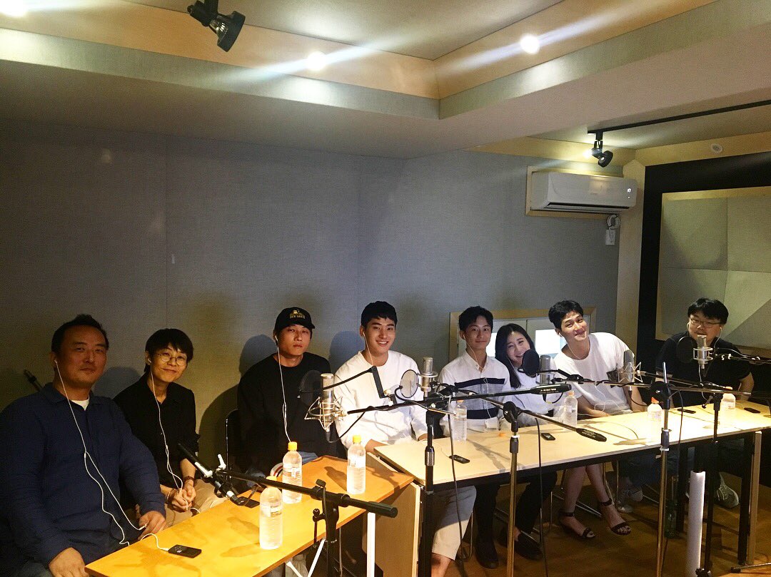 정지우 감독의 영화 <4등> 블루레이 코멘터리를 진행했습니다. <침묵> 개봉을 앞두고 있는 정지우 감독과 배우 박해준 , 이항나, 훌쩍 커버린 유재상,...