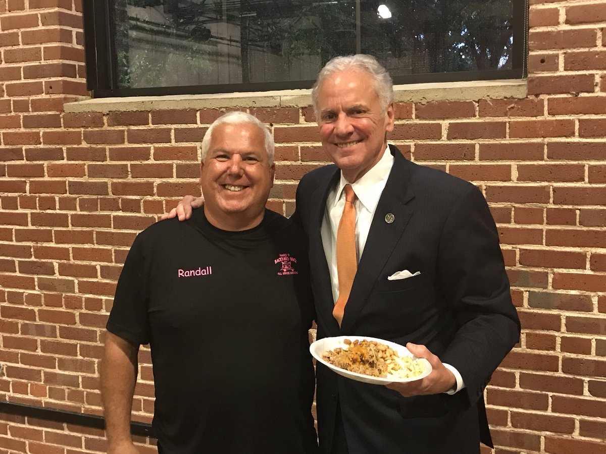 NardsBBQ's tweet photo. BBQ catering for Gville Co Republicans with Governor McMaster #BBQ #yeahthatgreenville https://t.co/GkLZ7oecPg