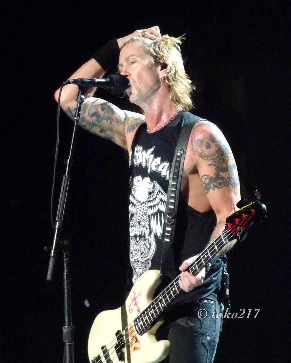 TeamGunsNRoses's tweet photo. Guns N' Roses #WellsFargoCenter Philadelphia, Pennsylvania (Foto: tako217) @tako217 #GNRinPhilly #GNRPhilly #gnfnr https://t.co/X62LyrR3LJ https://t.co/Avjv31JMsq