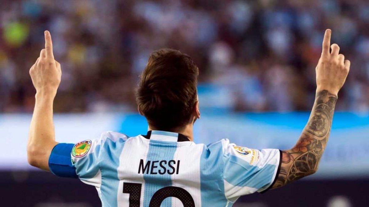 popisarria's tweet photo. Que lindo es ser argentina carajo! Gracias #Messi ! Nos vemos en #Rusia2018 💙🙌🏼🎉🇦🇷⚽️ https://t.co/4D8hHDfVH5