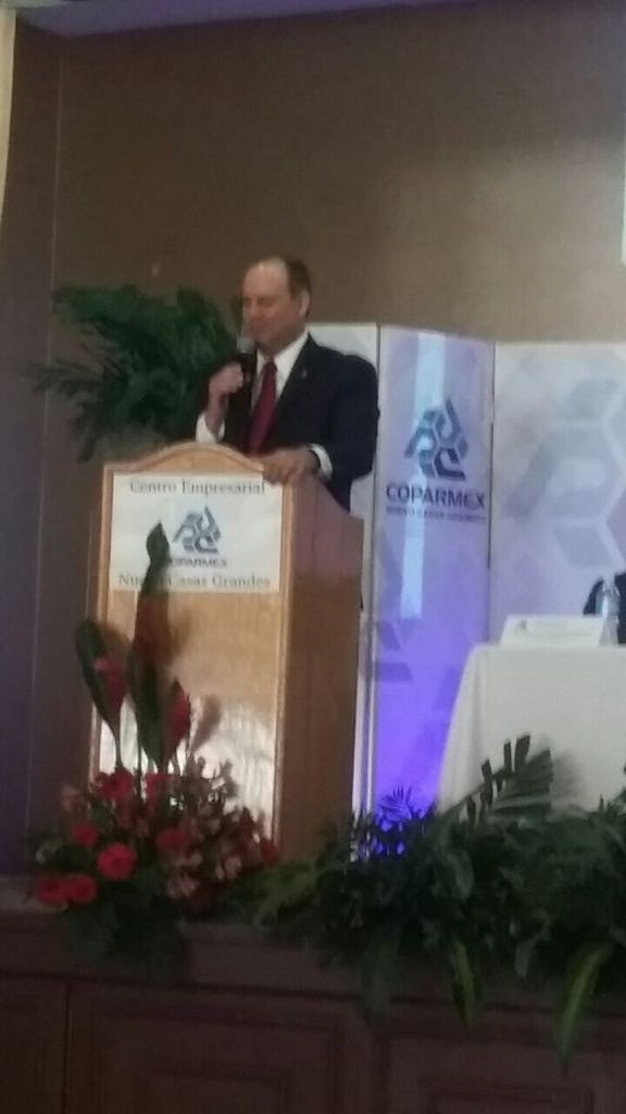 gdehoyoswalther's tweet photo. Me reuní con líderes sociales y empresariales de NCG, promoviendo la importancia de la participación ciudadana en los destinos de la región. https://t.co/x1SVpIpLbk