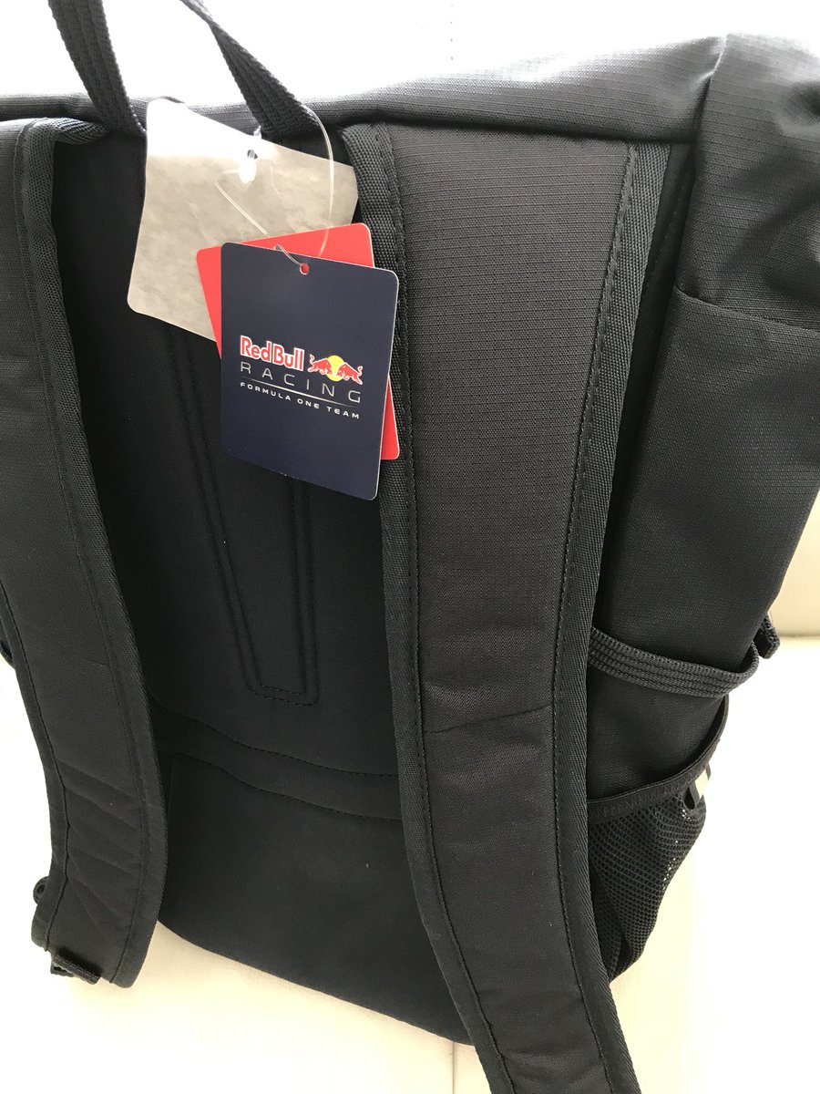 Ya somos más de 1️⃣0️⃣0️⃣K!! Pero las sopresas siguen!! Da RT y gana🎒de <a href="/redbullracing/">Oracle Red Bull Racing</a> cortesía <a href="/redbullMEX/">Red Bull México</a> !!💙👀#EnLosOjosDeGiselle 🍀suerte!