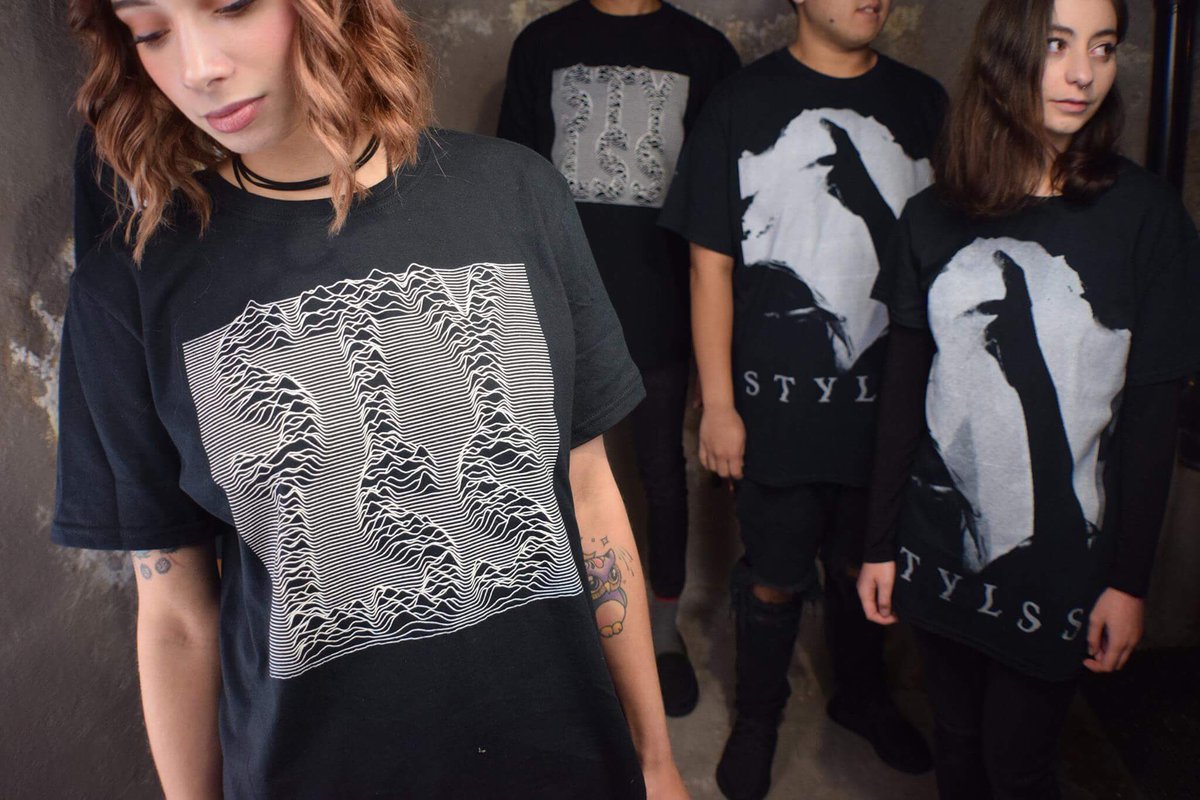 STYLSS's tweet photo. Now available: STYLSS Joy Displacement T-Shirt by @CutMod 

&amp; @NVRMNDus x STYLSS T-Shirt

https://t.co/DYDnq0bgQi 

limited to 100 pieces 🖤 https://t.co/15ddFyCicE