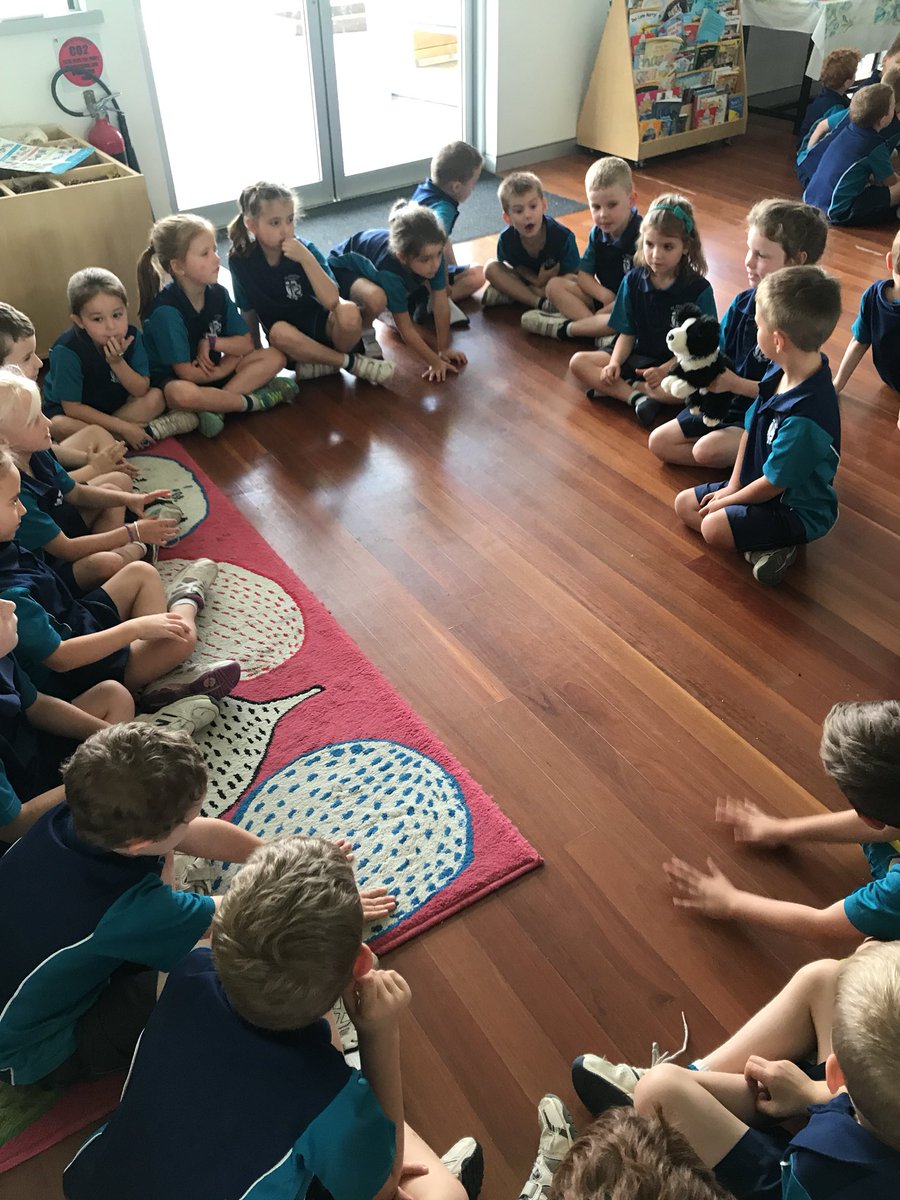KinderG17's tweet photo. Students learning about friendship and what makes a great friend! #affirmations #RE @KinderLP17 @KinderW17 https://t.co/Js10yqjkRb