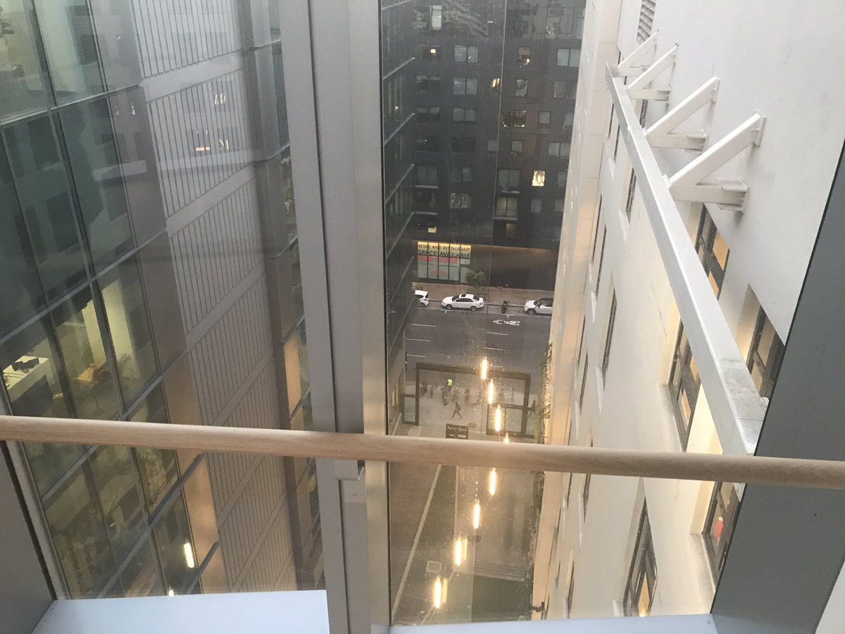 Li Zhang tweet media