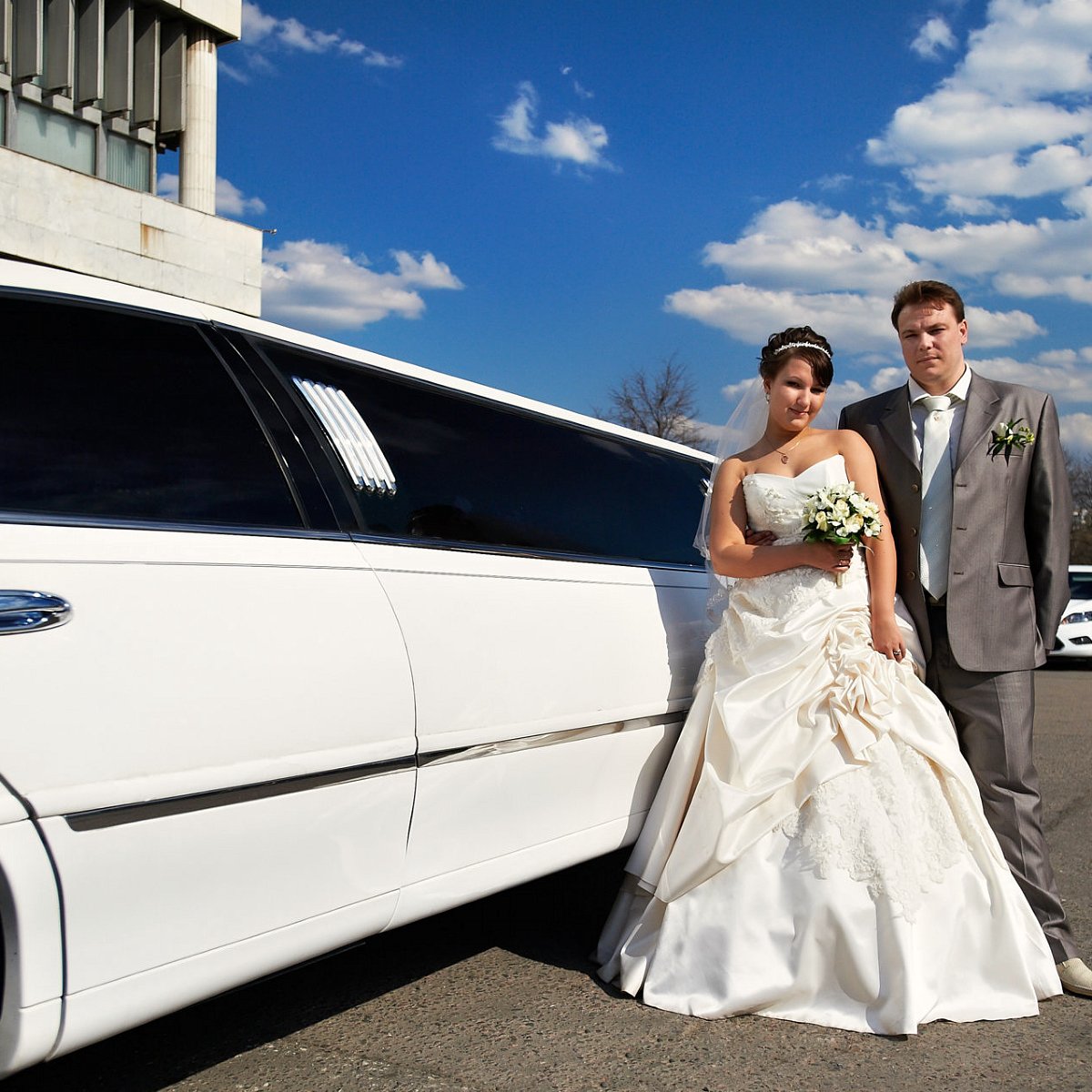 a1_limotours's tweet photo. You’re finally tying the knot! Make it memorable with A1 Limo &amp; Tours. We suggest an elegant ride for you. Call 703-973-1239. #weddinglimo https://t.co/MCjXU9tUdy