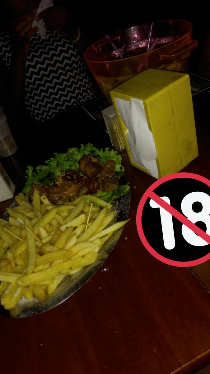 Loohsantts123's tweet photo. Nada mau pra uma terça feira🍻🎊🌌💃😎❤
#hojepode #itacity https://t.co/ZJUcQz6eIU