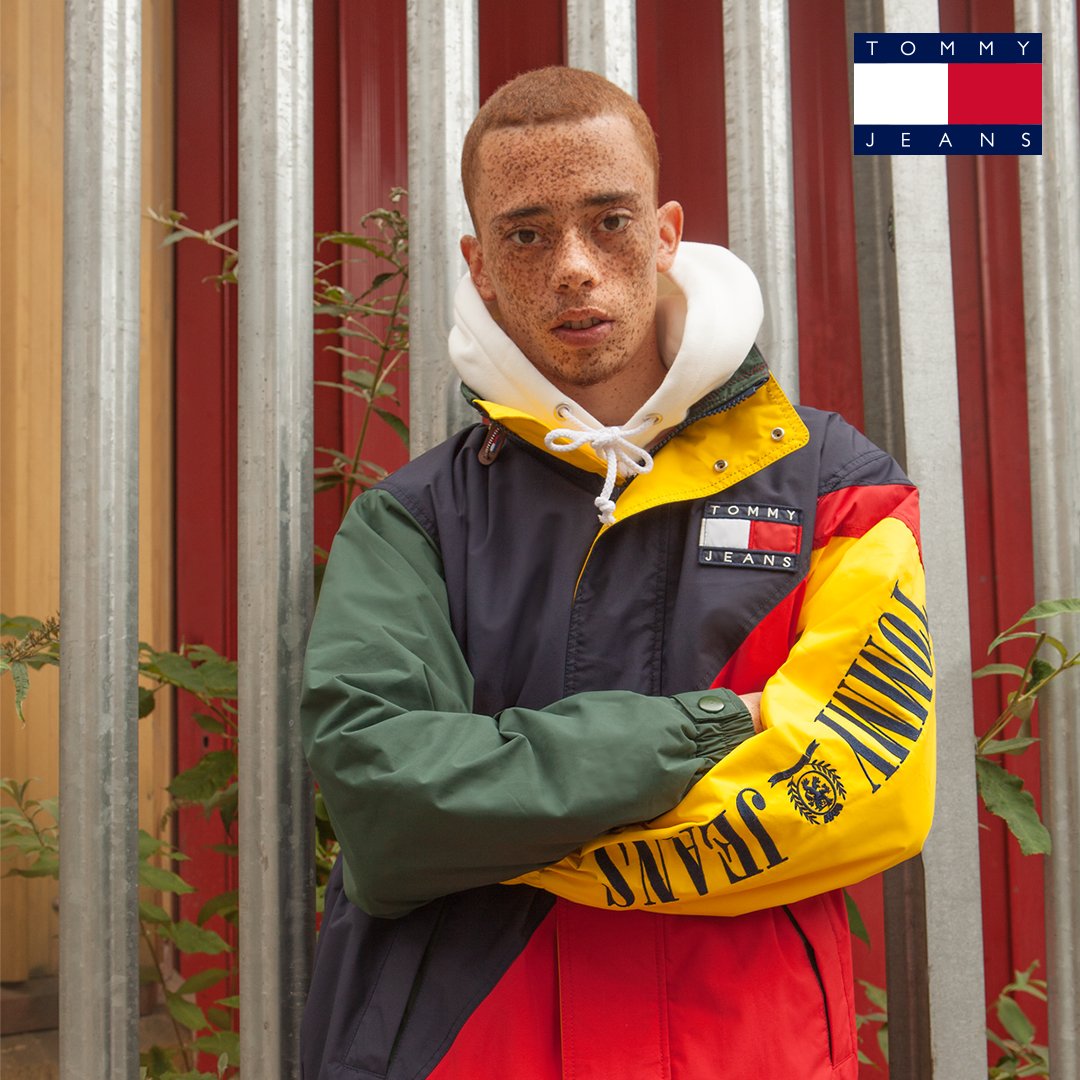 Calirootsstore's tweet photo. The first 90s inspired Tommy Jeans drop for fall is upon us. Be ready tonight at 00.01 CEST. #Tommyjeans #calirootsstore https://t.co/MKcQdkeJt8