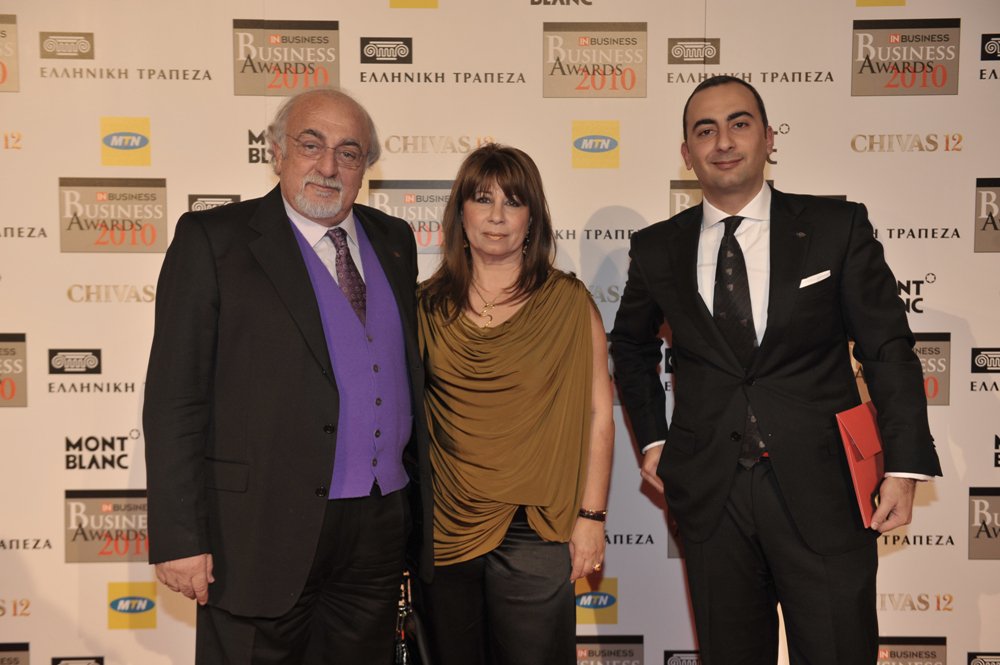 Tofarco's tweet photo. #throwbackwednesday to the 2010 In Business awards
#family #fun #music #happy #emotion #goals #awards #business #manageraward https://t.co/3VZ3hpZHPH
