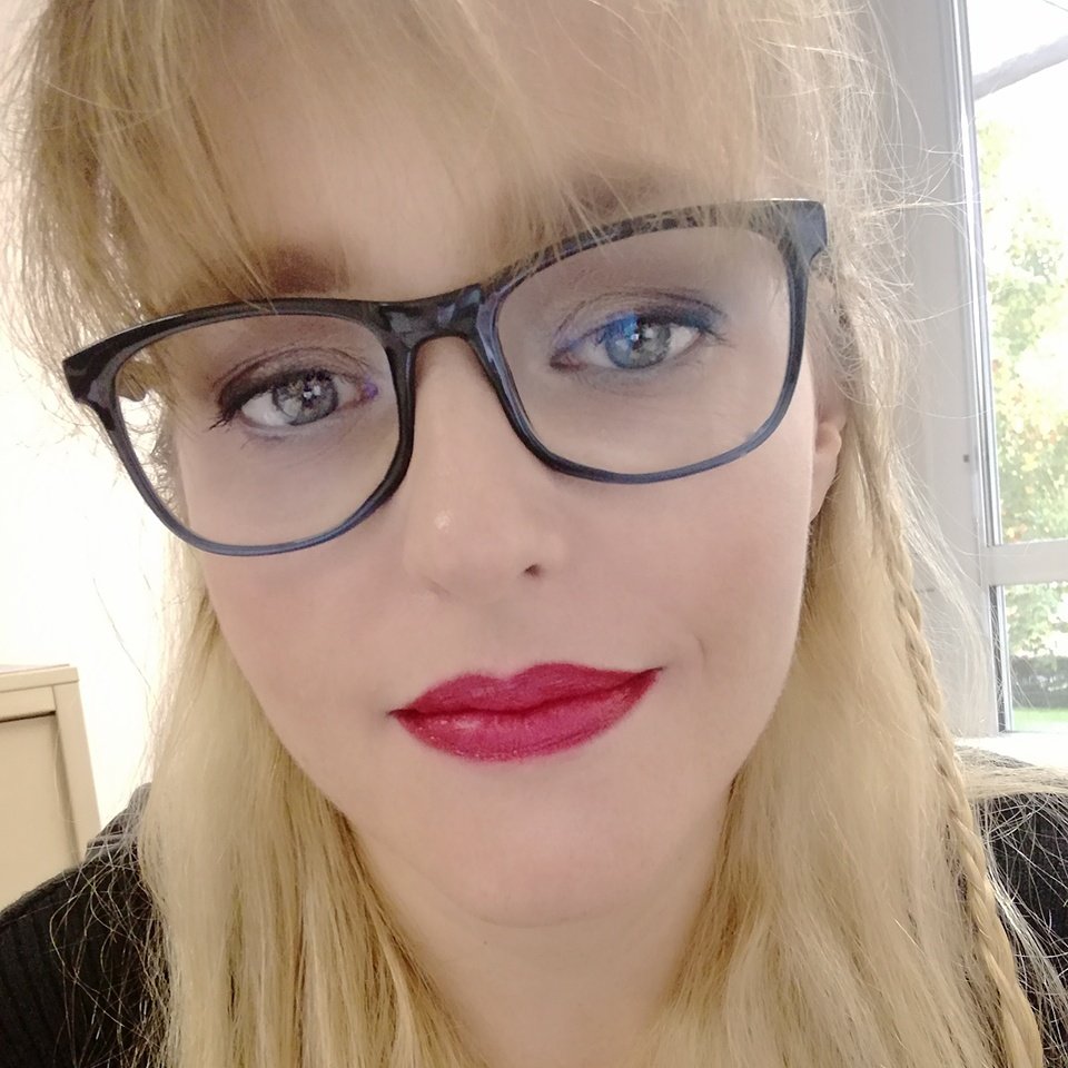 Misslipstick75's tweet photo. Ce rouge à lèvres est un heaven lipstick de @Nocibe primé aux victoires de la beauté #vdb2018 et il est sublime
https://t.co/2fdFJ4Mi8T https://t.co/QA534VIReu