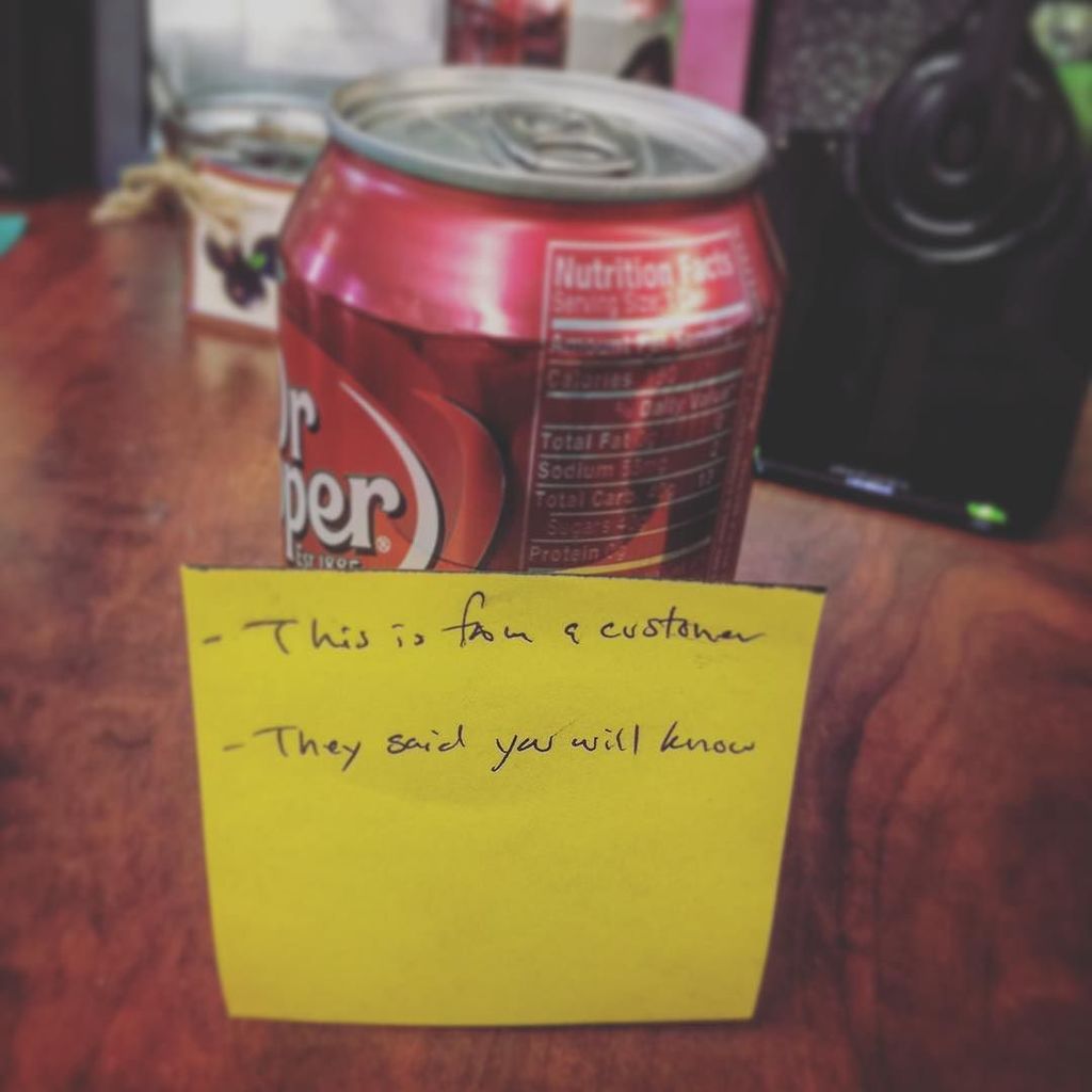 scottbermingham's tweet photo. I got a #drpepper from a customer today. I felt the thankfulness. ๐บ #iqms @drpepper #techicalsupport #sysadmin https://t.co/Amge6273f1 https://t.co/NveDGJElz9