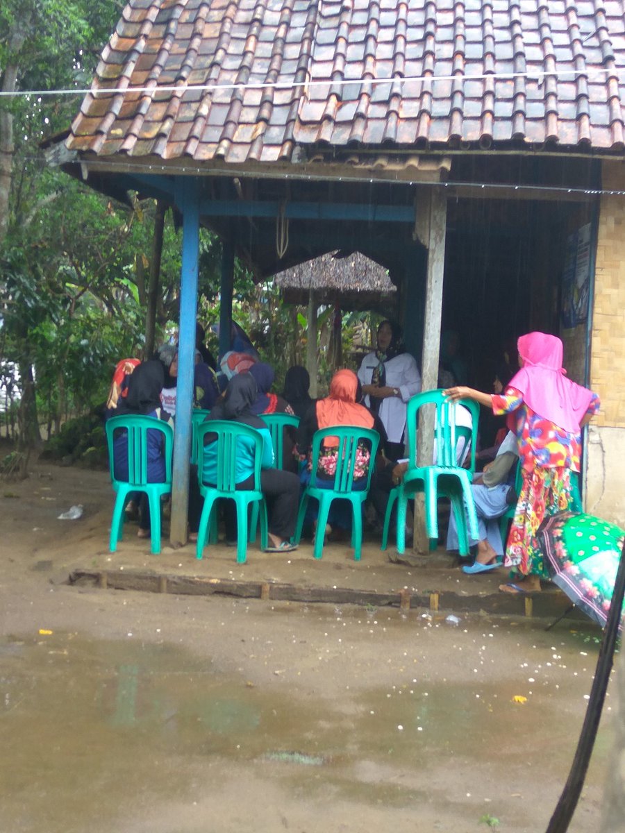 Pertemuan Kader Desa Margagiri Pagelaran.
Tetap semangat walau di guyur Hujan..
<a href="/dinkespdg/">Dinkes Pandeglang</a>