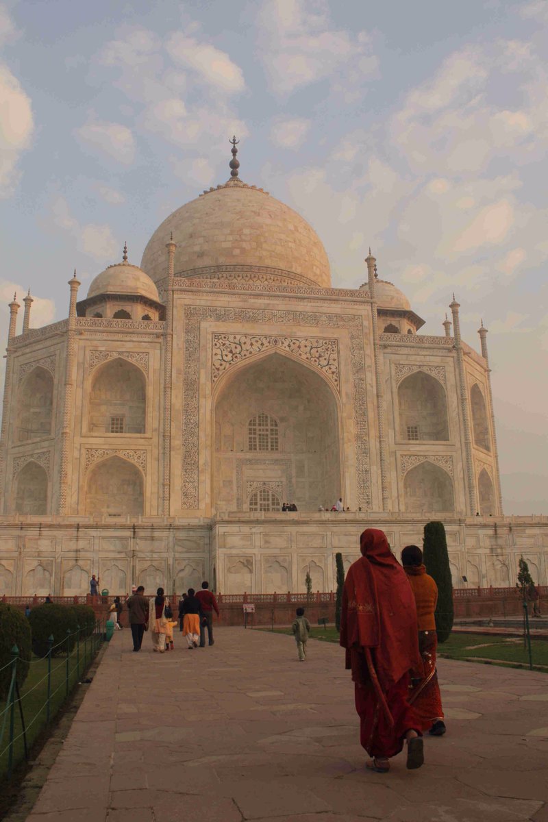 HowToGoAbroad's tweet photo. 2/2 
#Where2Go?
#weekender? https://t.co/5oz5Ed9WKY
#StudyAbroad?  https://t.co/hrefd6Andn
#OneWayTravel? https://t.co/pFixttcrbc https://t.co/JfkwjmmkMd