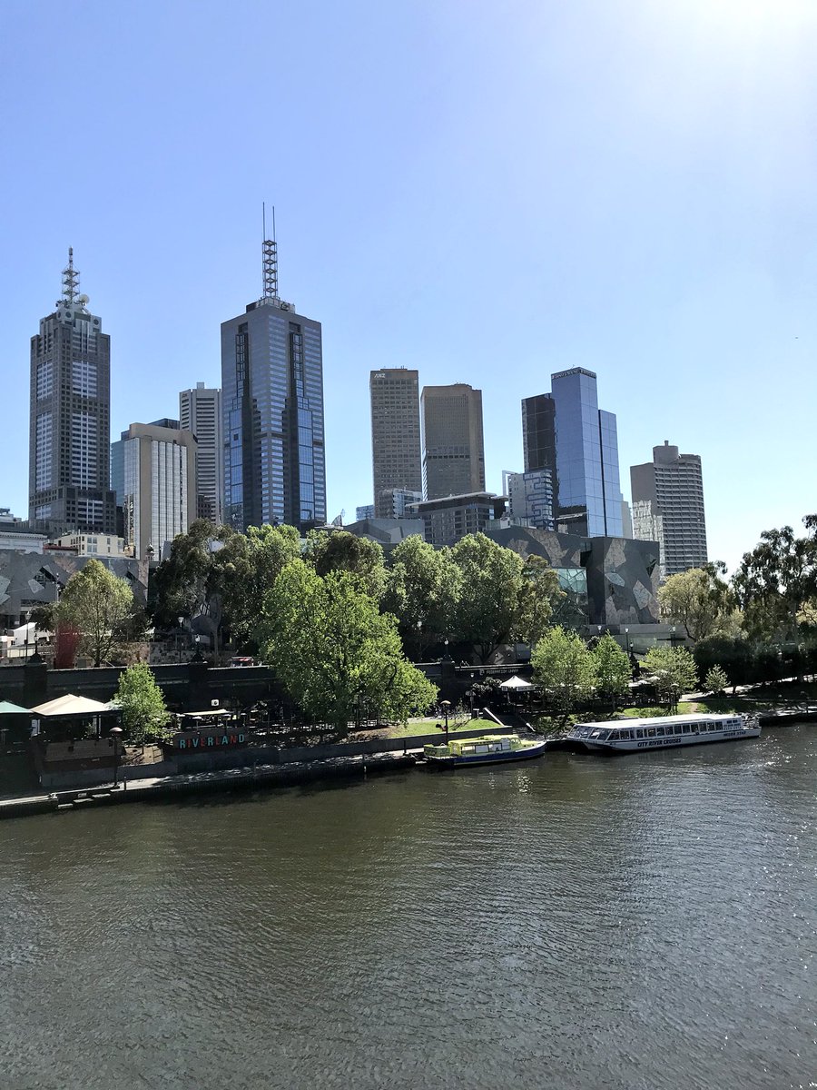 hollyringland's tweet photo. Goodbye Melbourne, you beauty. Thank you for your whirlwind fly-by-the-seat-of-my-pants magic. And thank YOU @HarperCollinsAU. #towonder https://t.co/NnsbGvNmPK