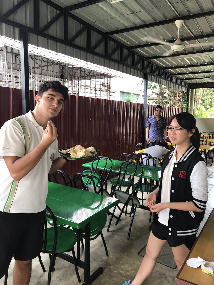 MalaAnthony53's tweet photo. Papadum experimentation! @GISKuantan #diwali @TiffEdwards1 https://t.co/OhR4IAXxsL