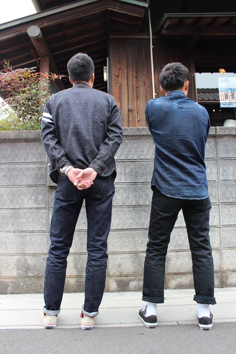 Japanbluejeans's tweet photo. 児島店お客様スナップ！じわじわと人気のブラックジーンズJB0716-Jと定番人気のJB0601-J！素敵な二人組です！
https://t.co/DEBPpvMIQv
#japanbluejeans #JB0716-J #JB0601-J https://t.co/lyvFGQzTh9
