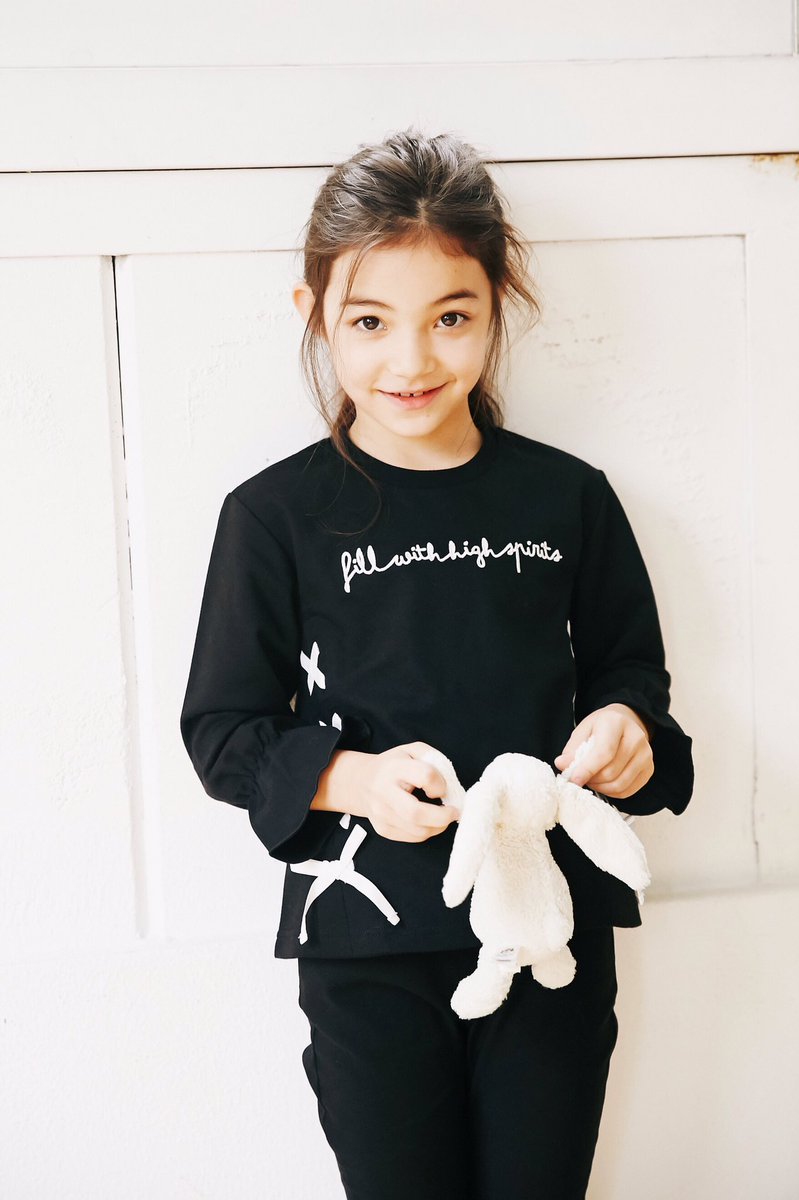 azul_by_moussy's tweet photo. #ZOZOTOWN で使える
1,000円OFFクーポン配布中🎫
【本日10/11 23:59まで】

もちろんキッズも対象❤️
🔜https://t.co/B1iOOSUowt…

#AZULBYMOUSSY
#AZULKIDS https://t.co/5t46G2trlQ