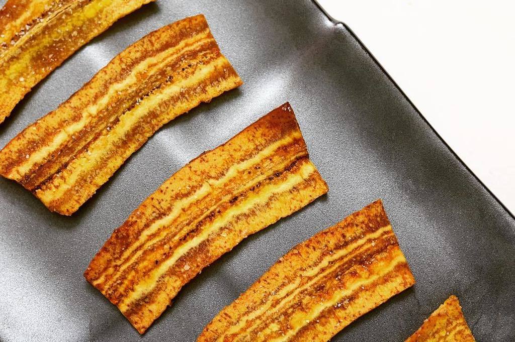 WellSeasoned_'s tweet photo. Homemade plantain chips... Yes, please!
#gygglzvittles #califood #calicooking #homemade #homecooking #chef #topch… https://t.co/cj42tylmGv https://t.co/nA6xHqcZEC