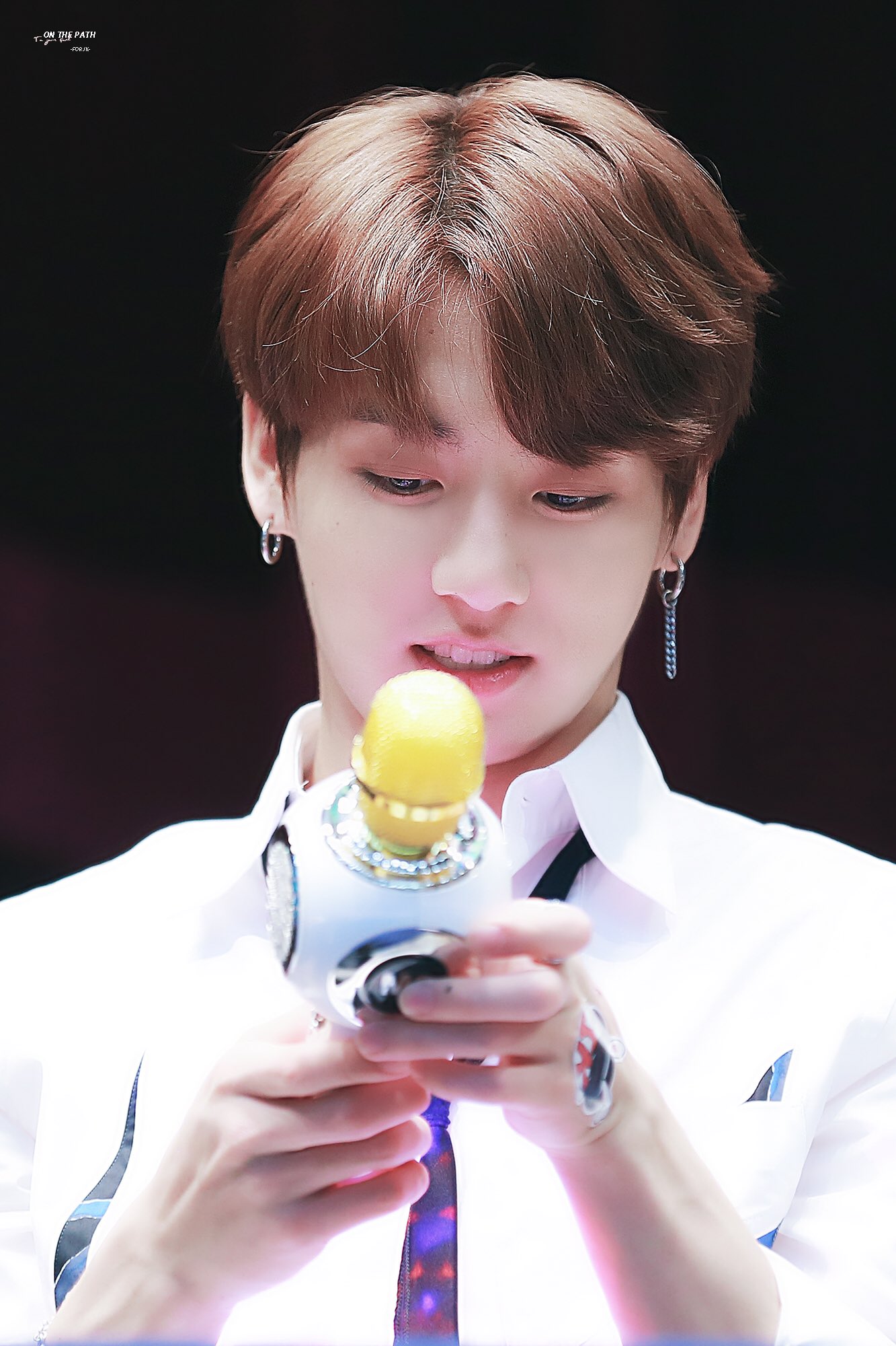 ON THE PATH on Twitter: "#방탄소년단 #전정국 #정국 #JUNGKOOK #BTS 171008 미화당 팬사인회