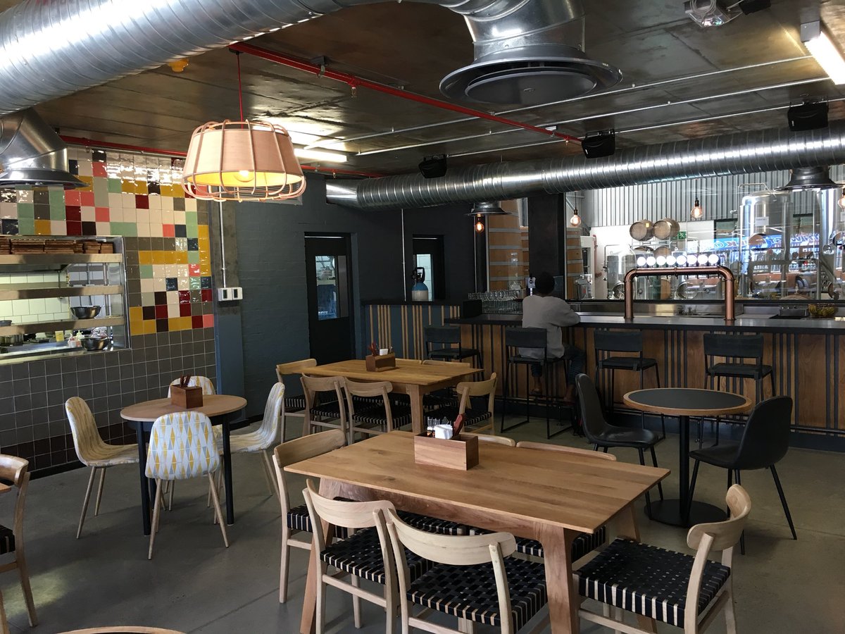 We popped our head into the new @DevilsPeakBC Taproom at their brewery in Epping. Very nice 👌