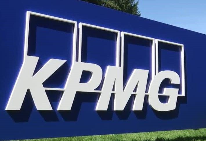 City_Press's tweet photo. @AndiMakinana @MadelainRoscher Newsletter| Former KPMG auditor Johan van der Walt is being investigated by Independent Regulatory Board of Auditors
https://t.co/kHICCK6FoS https://t.co/NNburHoDEE