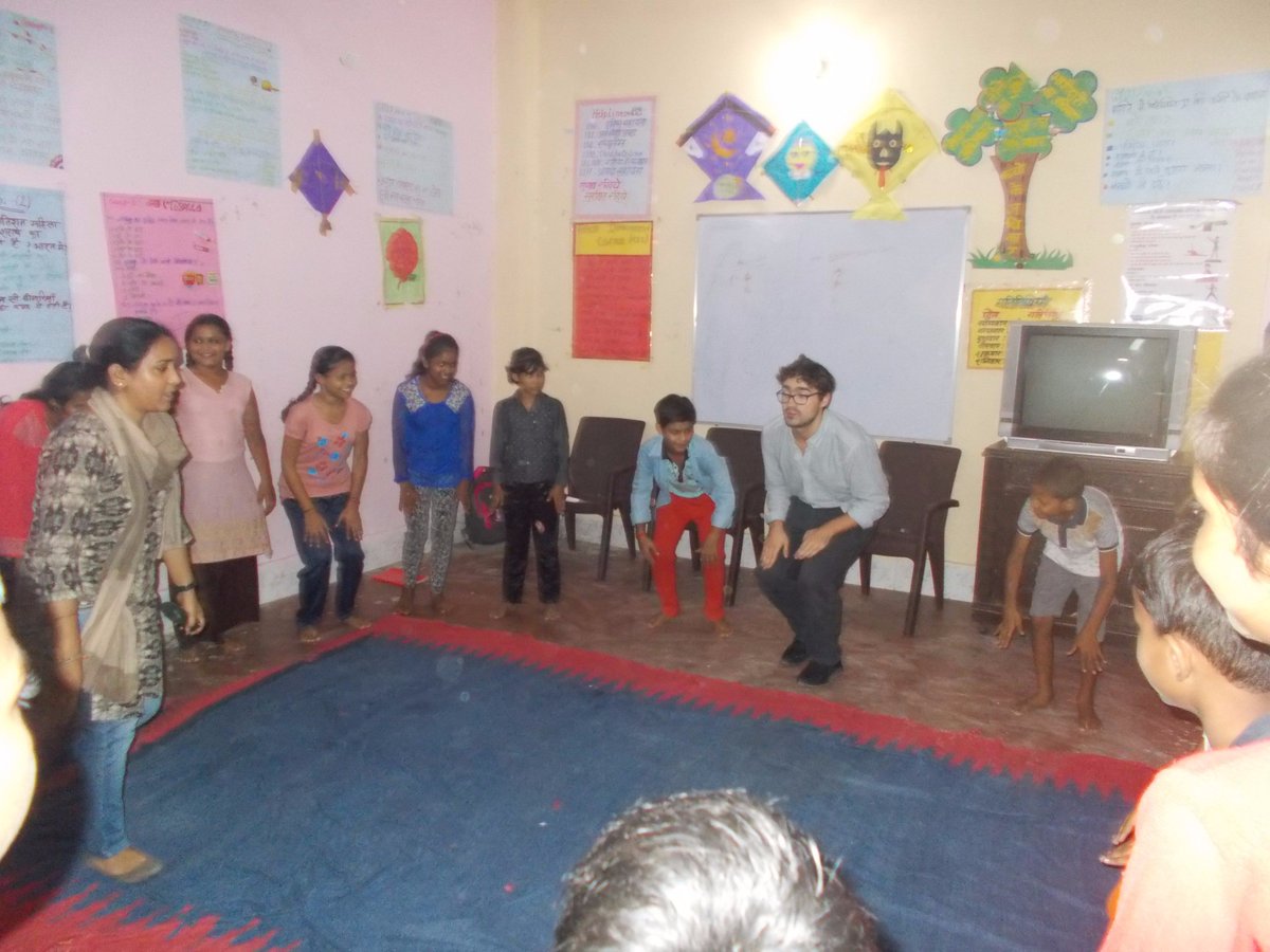 baligatrust83's tweet photo. Youth of Young Health Program being trained by Ms Elena and Mr Jose. Great initiative by @TMTTIndia https://t.co/JzaSulSBHs