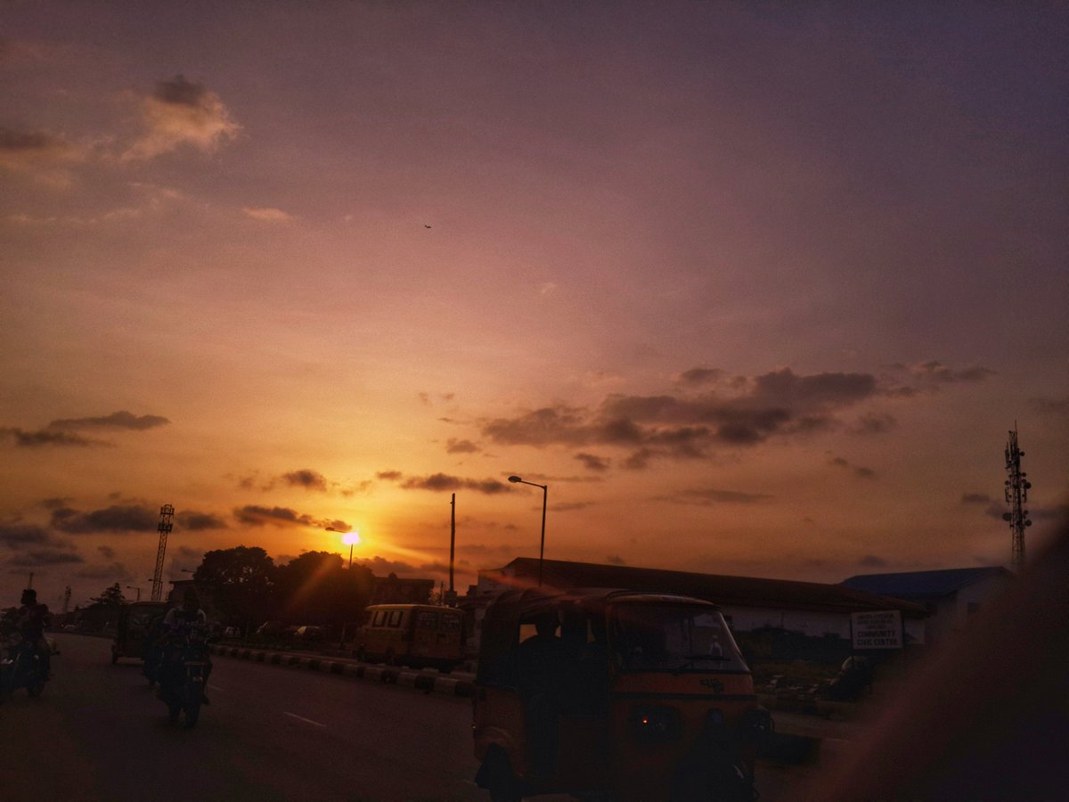 LifeOfDewa's tweet photo. Sunsets Have The Most Calming Effects On Me. They Signify The Calm After The Day's Hustle.

#ChasingSunsets #7711 #iShootWithAnyPhone https://t.co/p1V0oVv0kI