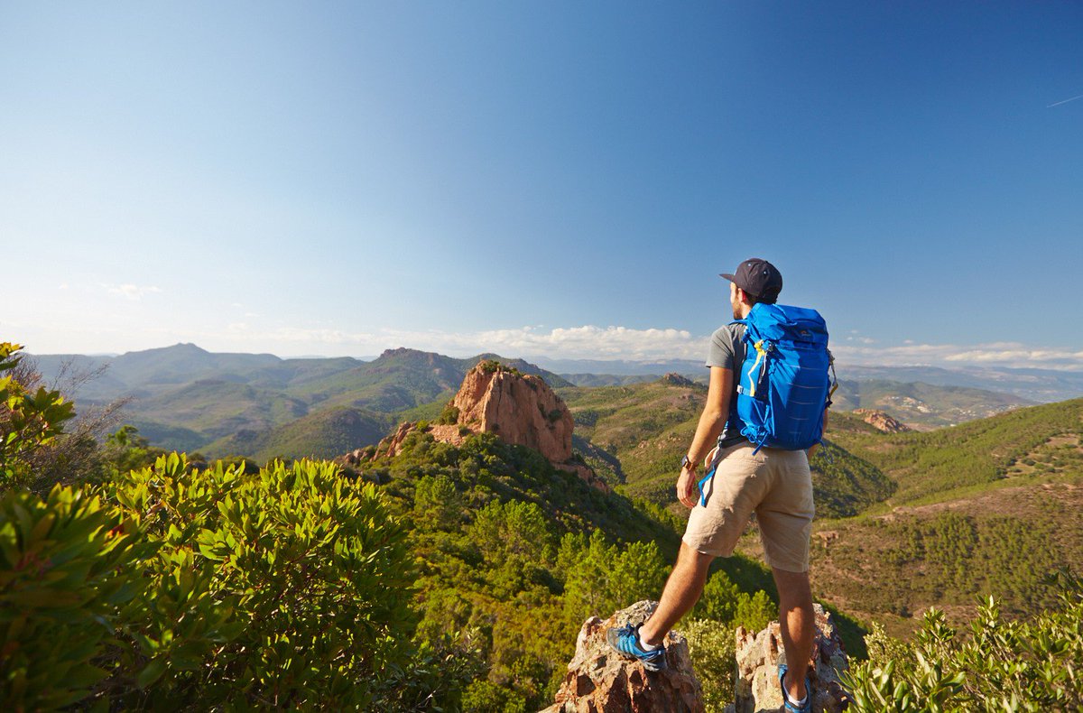[ Agenda ] La semaine varoise de la randonnée pédestre c'est jusqu'au 15/10, découvrez le programme du territoire #Estérel #CotedAzurFrance et réservez vite votre sortie ➡️ esterel-cotedazur.com/agenda/semaine… #VisitEsterel Photo <a href="/Bestjobers/">Elisa & Max</a> ©