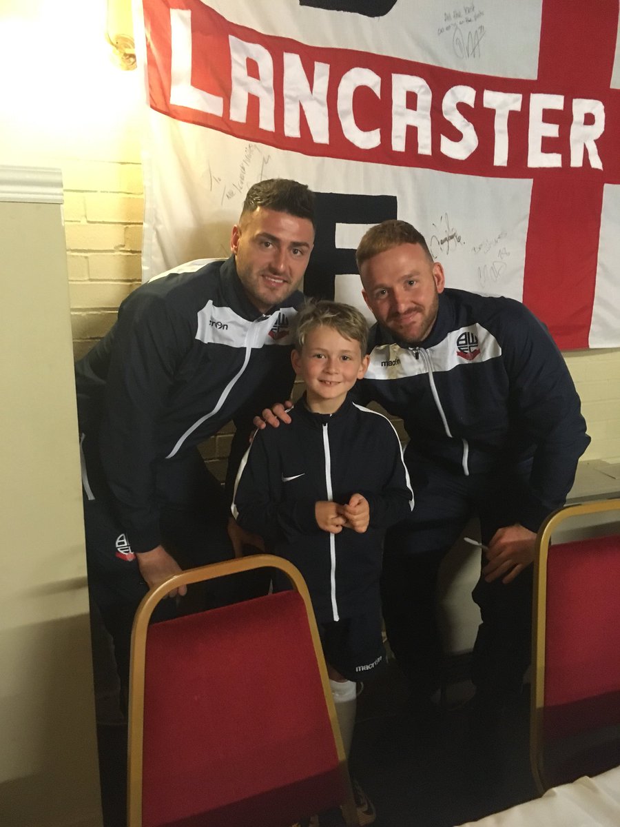 alexdotuk's tweet photo. James with Gary Madine and Ben Alnwick #lancasterwhites #bwfc https://t.co/JP2Ze2ZDJI
