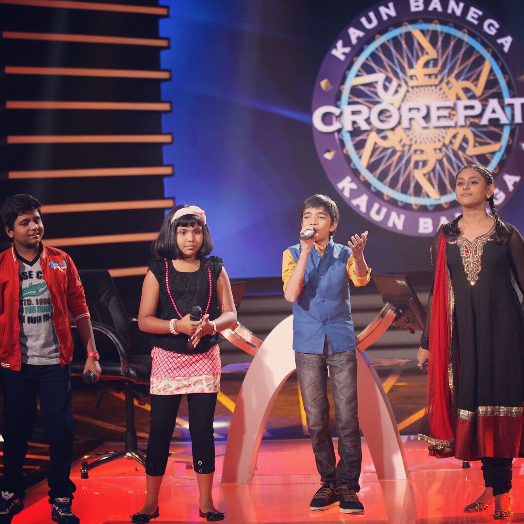 nirveshdave3's tweet photo. Wish you a very Happy 75th Birthday ‘ @SrBachchan sir ‘ Pranam to you ! lots of love 💐
#kbc2014 #sonytelevision #lifetimememory https://t.co/Sez2qstYZs