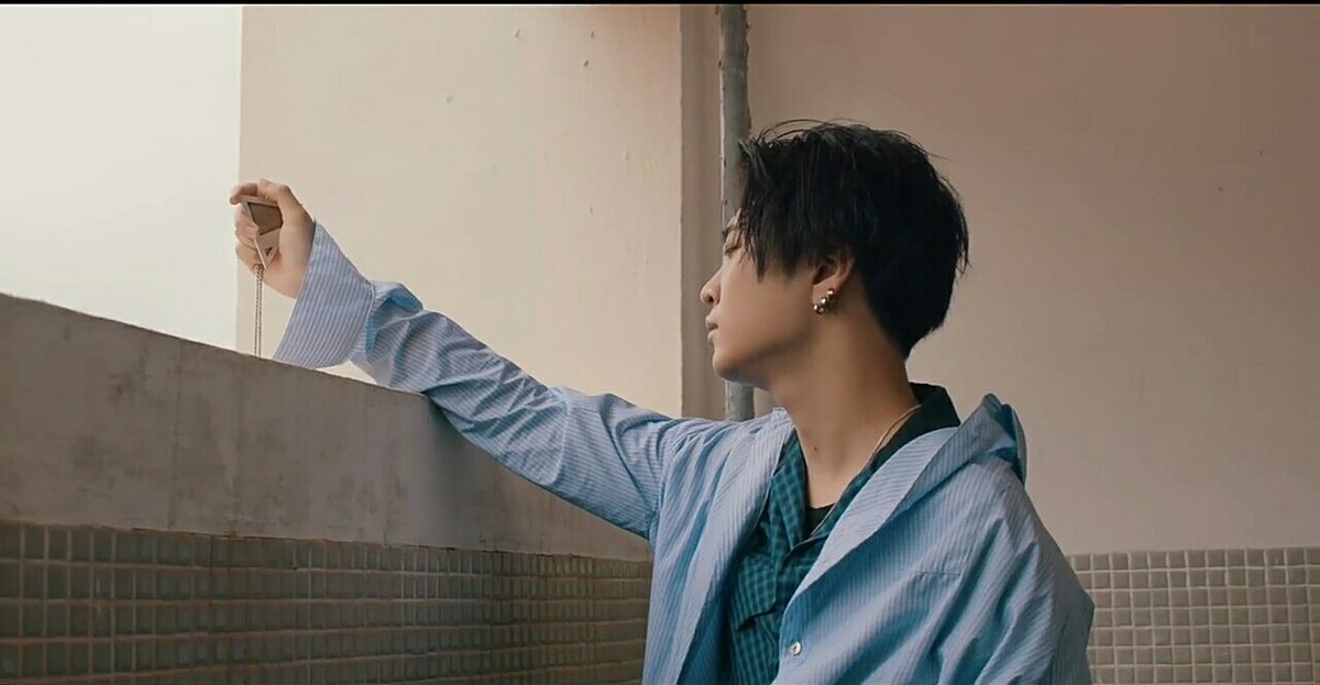 Baitoey290540's tweet photo. หลงรักเสียง #Youngjae ในทุกๆเพลง เสียงนี่ดีมากอ้ะ #YouAre #GOT7 #7for7 #Youngjaefocus https://t.co/IZ1uMDkyUF
