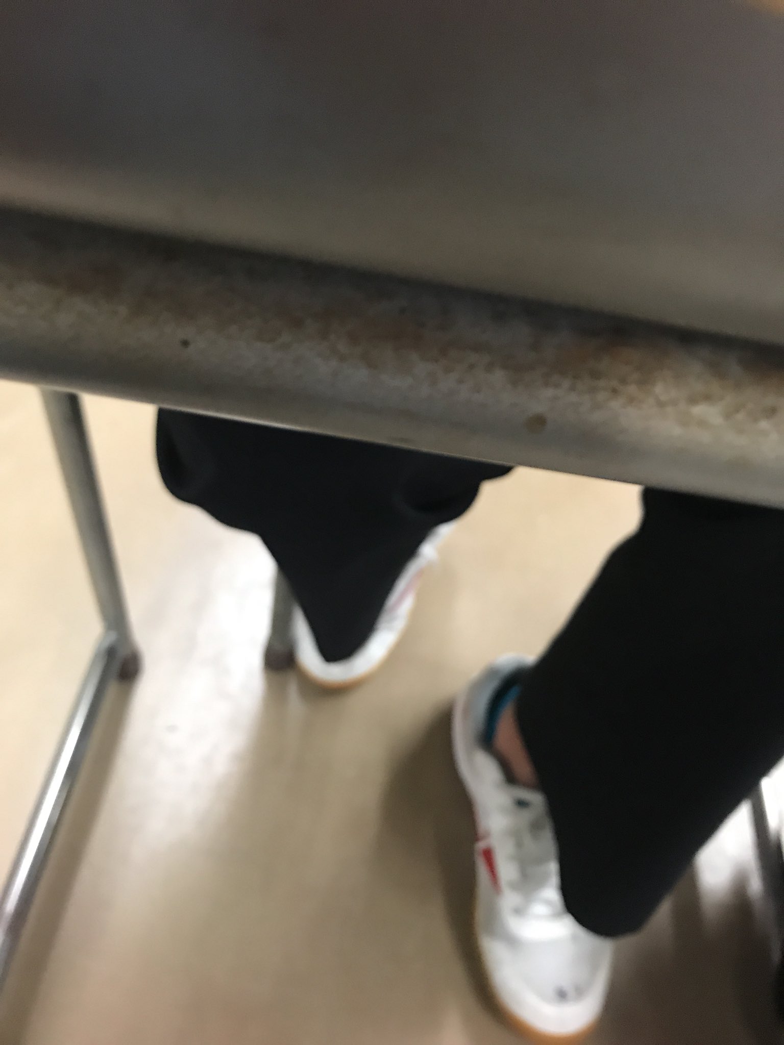 覗き穴 (O5DAD9lFFNrqIZ0) / Twitter