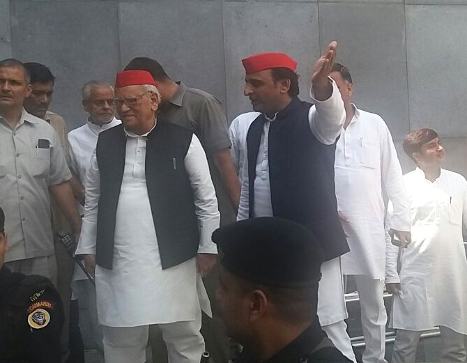 upbhaskar's tweet image. #BhaskarAlert BJP राज में स्वतंत्रता से खबरें नहीं चला सकता मीडिया, पत्रकारों की हत्या हो जा रही है: अखिलेश यादव #AkhileshYadav