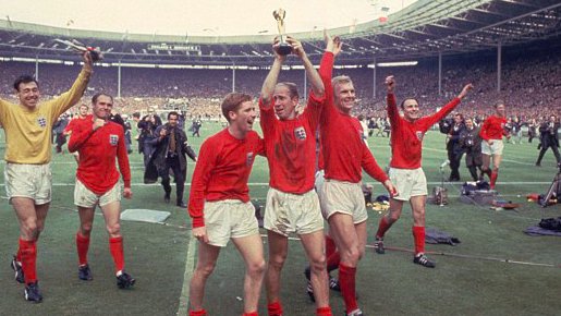  Happy 80th Birthday to 1996 World Cup Winner Sir Bobby Charlton. 