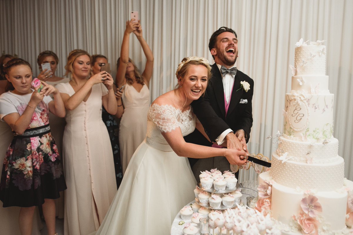 bonniemayevents's tweet image. It was a delight to cater for such a stunning wedding last month working with @WorkshopFloral @gorgeousfilms @ascotstructures #Wedding