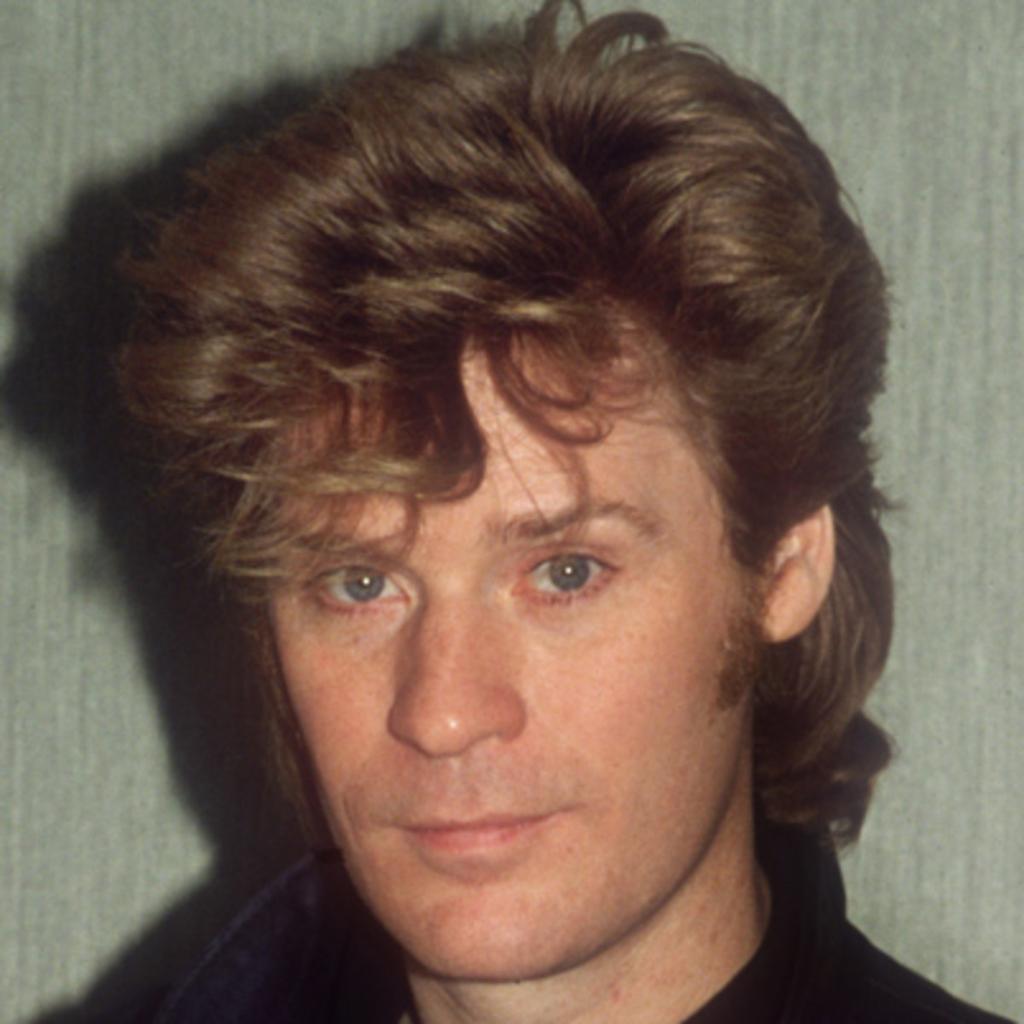 Happy 71st birthday to Daryl Hall ( and his Private Eyes!  