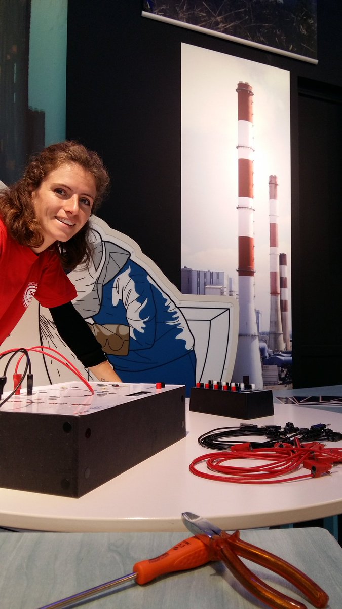 ClairetteLG44's tweet photo. Marie #planetescience avec #exirys au Centre d'Information du Public de @EDFCordemais cet après-midi
Venez nous rencontrer
#fetedelascience https://t.co/aUnu1JAjnV