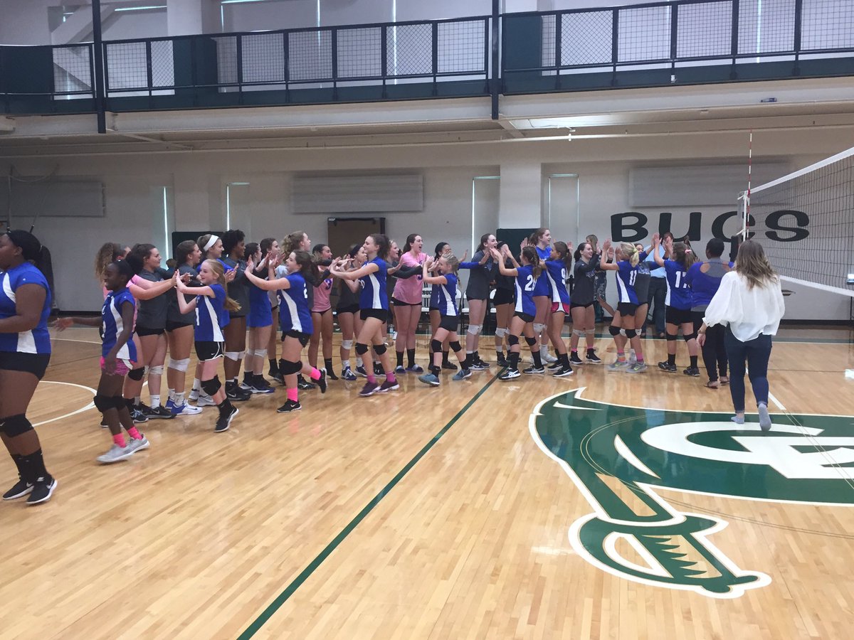 charchristvb's tweet photo. Congrats to our 7th grade team on the big W last night! Jv and Varsity players were there to help celebrate. 👏🏻 https://t.co/sFLJWUpxOv