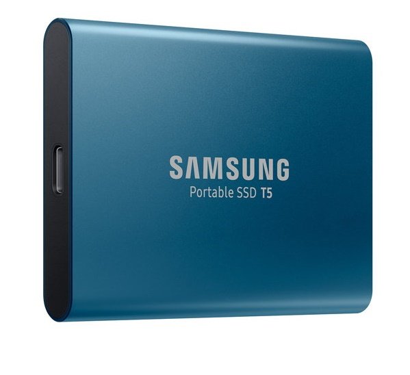 computershopper's tweet image. A speedy solid-state external drive that gets a little extra pep from the Gen 2 version of USB 3.1. ift.tt/2wNehFE