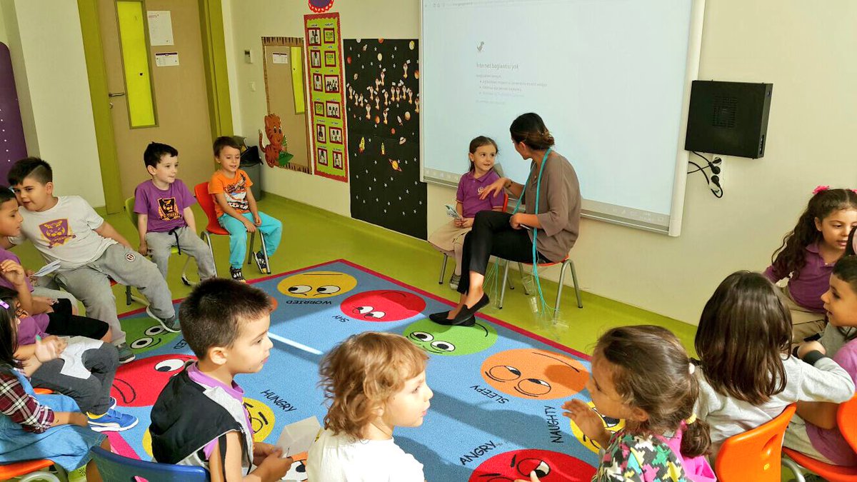 NazanBac's tweet photo. #Osbep #Sosyalbecerieğitimi dersimizde iletişimde ses tonumuzu doğru kullanmanın öneminden bahsettik���� @TugbaAbanoz https://t.co/GGpckvdQUI