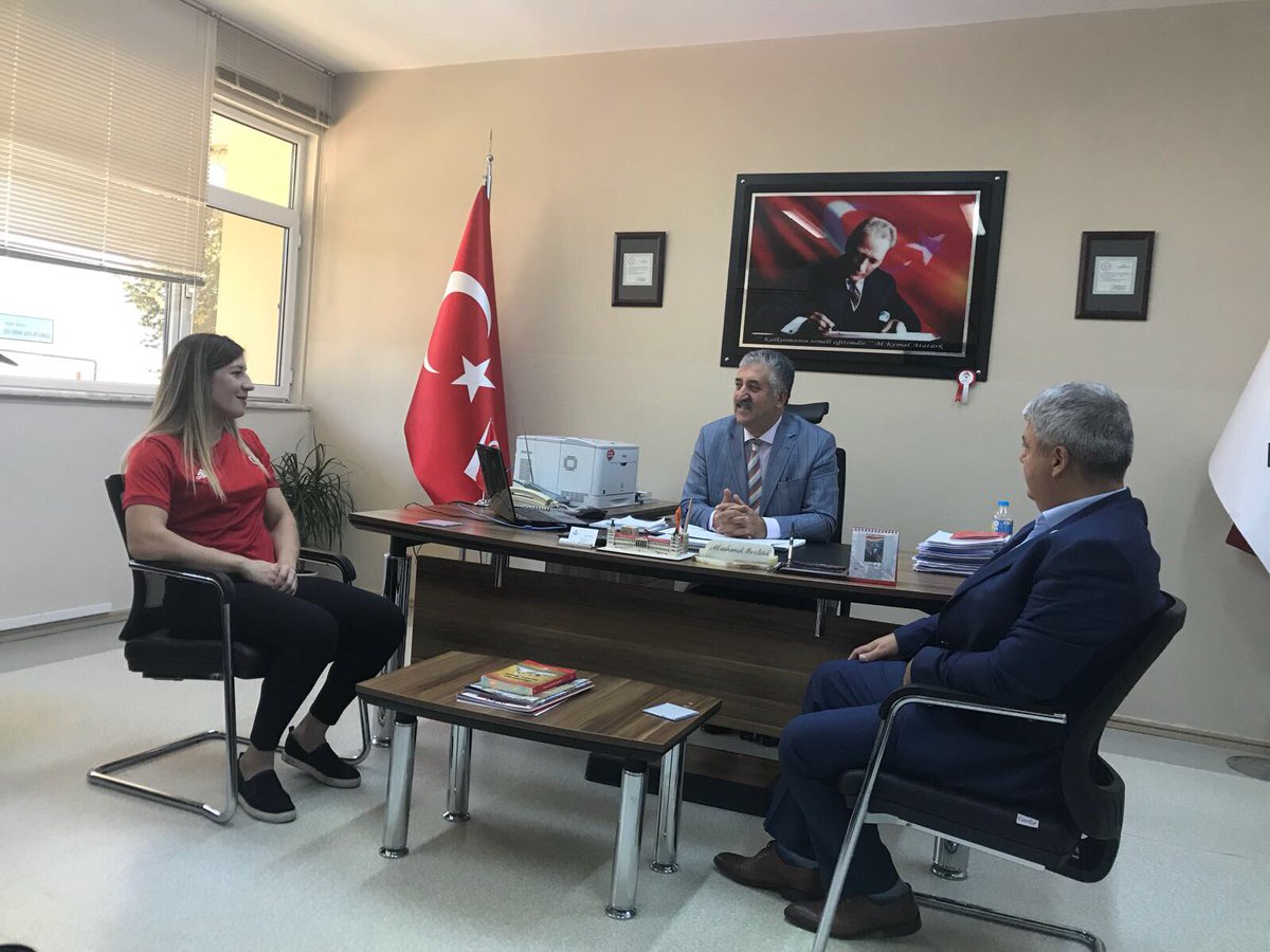 MahmutBozturk's tweet photo. @EnverYucel @bahcesehir_k12 @dagozlem 75 kilo Dünya güreş şampiyonu sporcumuz Yasemin Adar'ı öğrencilerimizle buluşturduk.@EnverYucel @bahcesehir_k12 @dagozlem https://t.co/durdDf0cuy