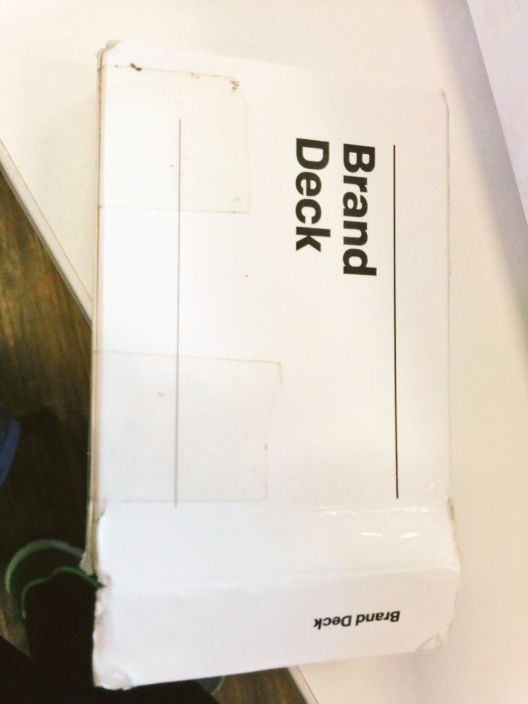 souterconsults's tweet image. @silbo_ in full flow with brand deck &amp;amp; #designthinking for @The_DigitalCity #Fellowship Accelerator with @StickmanAudio