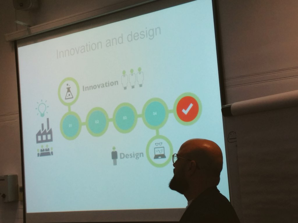 souterconsults's tweet image. @silbo_ in full flow with brand deck &amp;amp; #designthinking for @The_DigitalCity #Fellowship Accelerator with @StickmanAudio