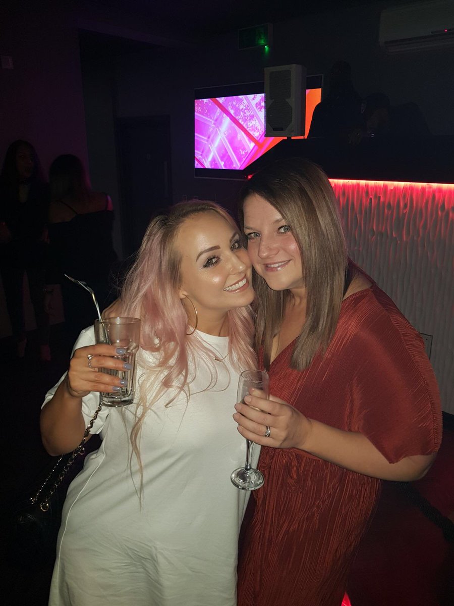 D_tyson2404's tweet photo. @riagibbs @EssexHouse152 @YollyPop And what a great night it was! @EssexHouse152 https://t.co/c9oO6Ao9mY