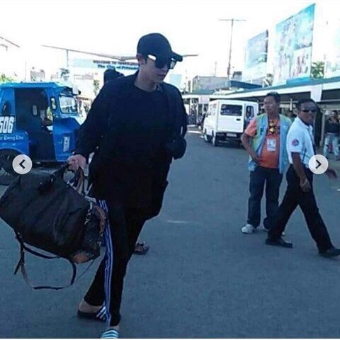 KoreanTimes_PH's tweet photo. EXO Chanyeol visited Bohol ~😊
credits to the owner of the pics https://t.co/NJRGeIVpsT