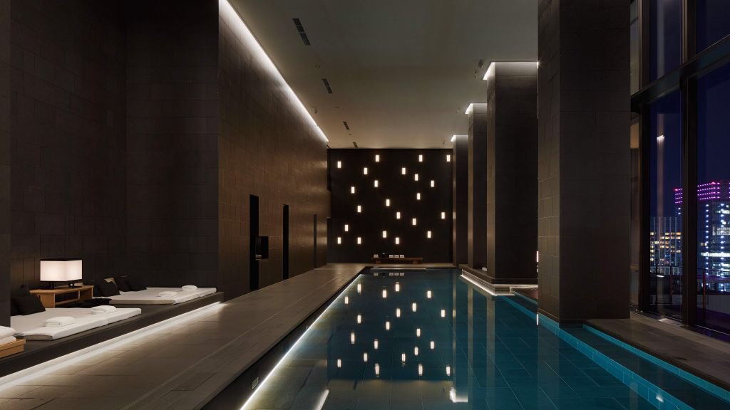 AzraaiAzuha's tweet photo. Aman Tokyo, the capital’s most luxurious & expensive hotel. A night stay will set you 100,000¥ for the cheapest room. 🏨
#lifebucketlist https://t.co/K34VOUHsex