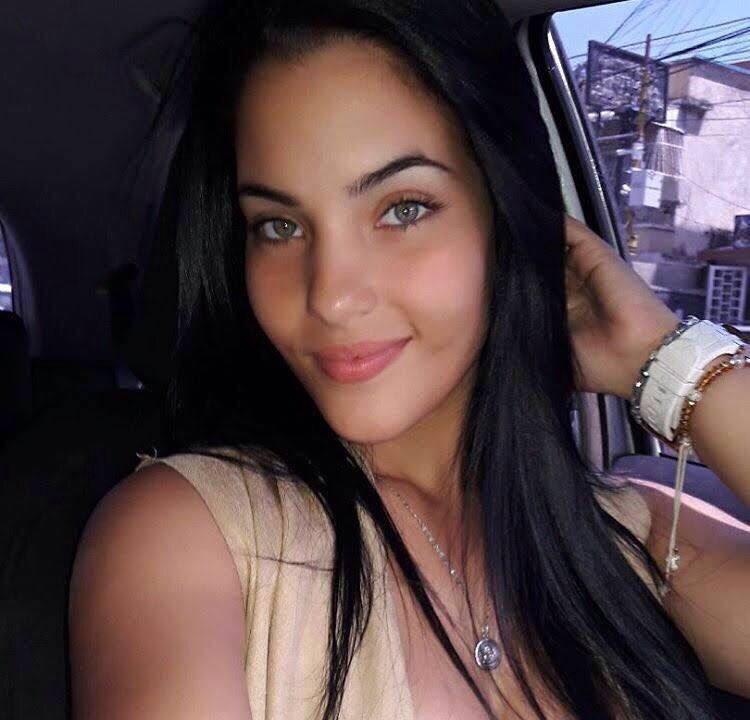 ColombianGirlsC's tweet photo. Dale like si quieres ver este video súper hot de esta famosa #pussy #sexy https://t.co/zhQtECBoEQ